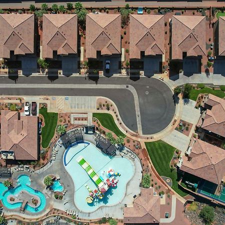 Paradise Village: Poolside Haven with Private Hot Tub and Family Fun Santa Clara Exterior photo