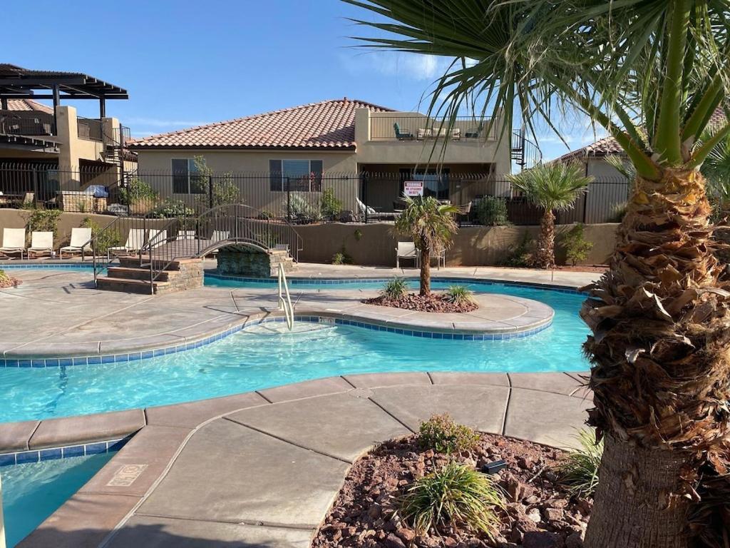 Paradise Village: Poolside Haven with Private Hot Tub and Family Fun Santa Clara Exterior photo